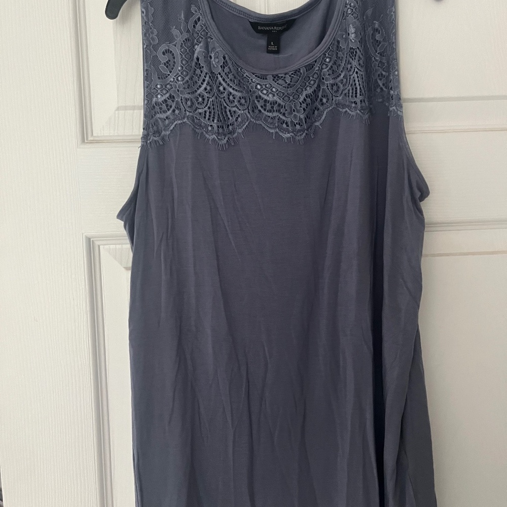 Sleeveless cotton top
